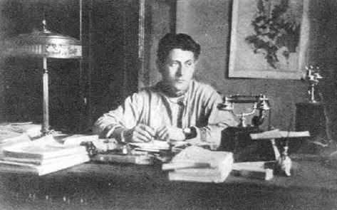 nin-despatx-ic-a-moscou-arreglada-copia